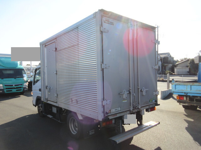 三菱ふそうキャンターアルミバン小型（2t・3t）[写真02]