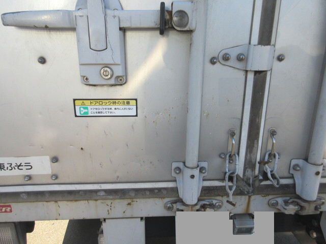 三菱ふそうキャンターアルミバン小型（2t・3t）[写真32]