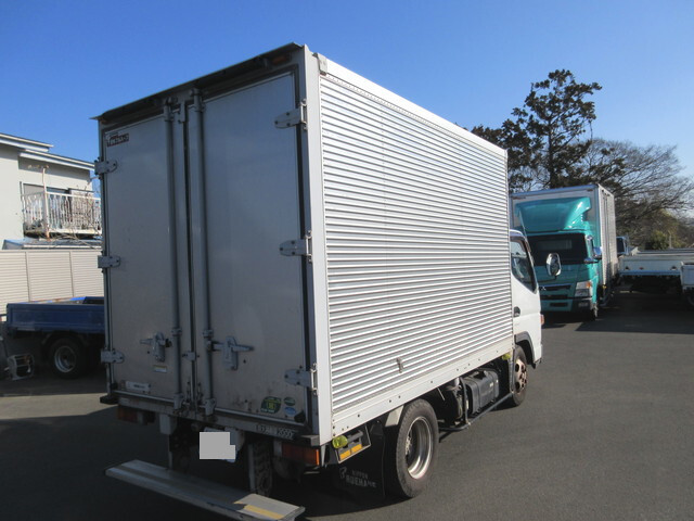 三菱ふそうキャンターアルミバン小型（2t・3t）[写真04]
