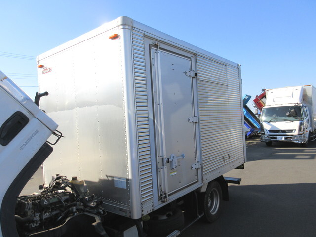 三菱ふそうキャンターアルミバン小型（2t・3t）[写真07]