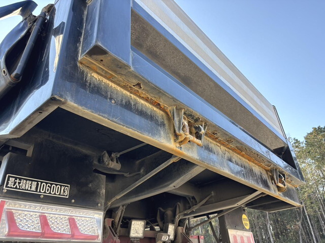 日野プロフィアダンプ大型（10t）[写真16]