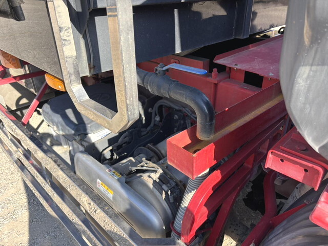 日野プロフィアダンプ大型（10t）[写真37]