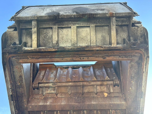 いすゞフォワードパッカー車（塵芥車）増トン（6t・8t）[写真10]