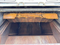 いすゞフォワードパッカー車（塵芥車）増トン（6t・8t）[写真12]