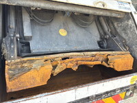 いすゞフォワードパッカー車（塵芥車）増トン（6t・8t）[写真13]