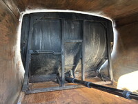 いすゞフォワードパッカー車（塵芥車）増トン（6t・8t）[写真18]