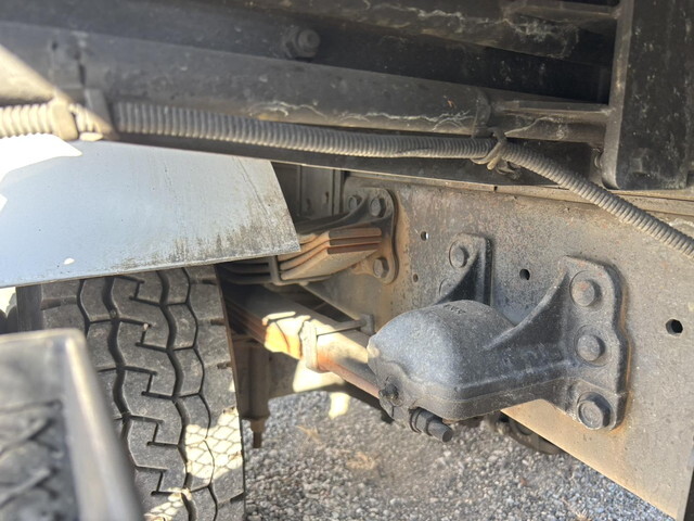 いすゞフォワードパッカー車（塵芥車）増トン（6t・8t）[写真21]