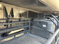 いすゞフォワードパッカー車（塵芥車）増トン（6t・8t）[写真24]