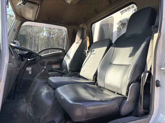 いすゞフォワードパッカー車（塵芥車）増トン（6t・8t）[写真28]