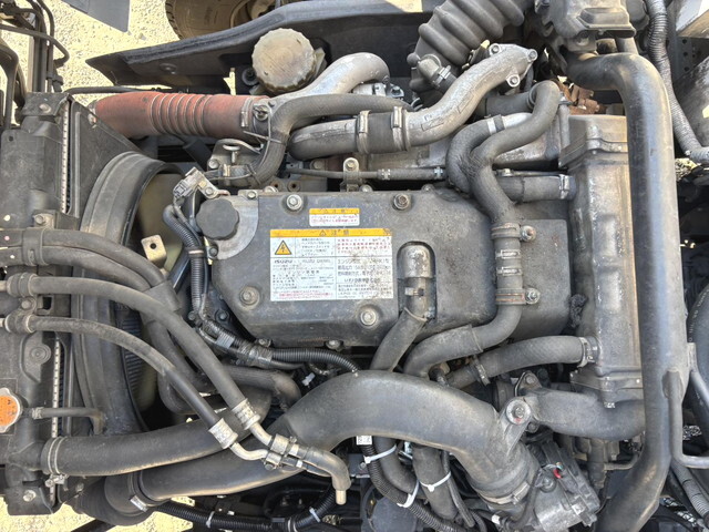 いすゞフォワードパッカー車（塵芥車）増トン（6t・8t）[写真32]