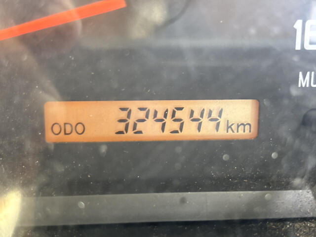 いすゞフォワードパッカー車（塵芥車）増トン（6t・8t）[写真36]