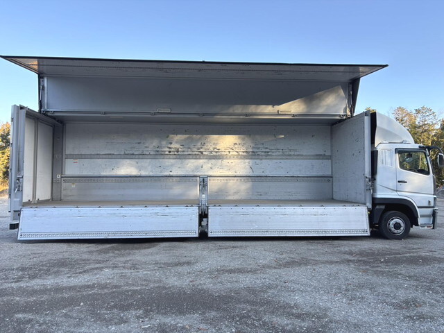 三菱ふそうスーパーグレートパネルバン大型（10t）[写真13]