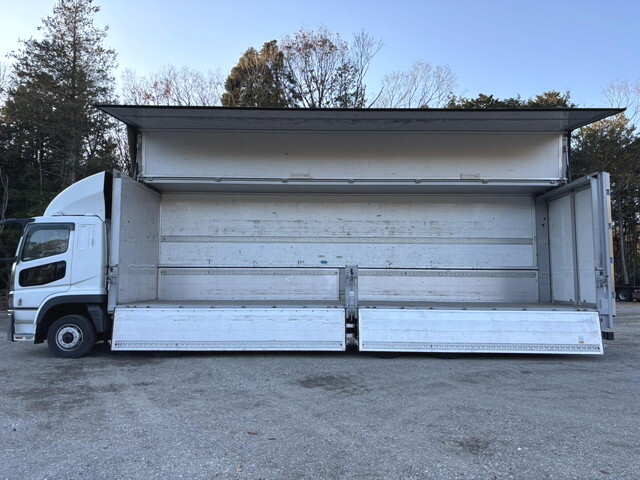 三菱ふそうスーパーグレートパネルバン大型（10t）[写真15]