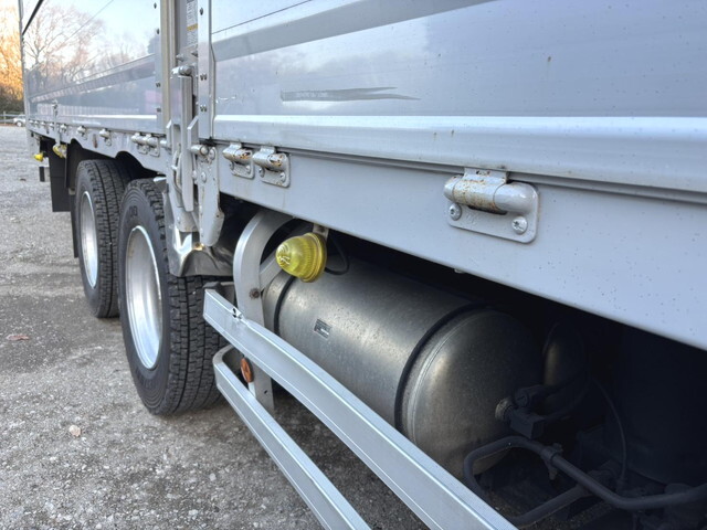 三菱ふそうスーパーグレートパネルバン大型（10t）[写真18]