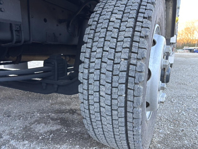 三菱ふそうスーパーグレートパネルバン大型（10t）[写真25]