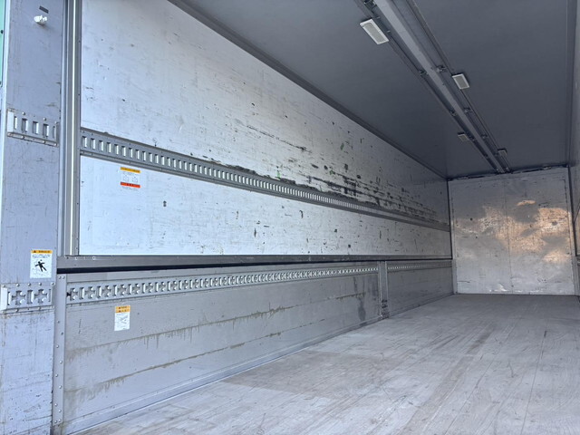 三菱ふそうスーパーグレートパネルバン大型（10t）[写真09]