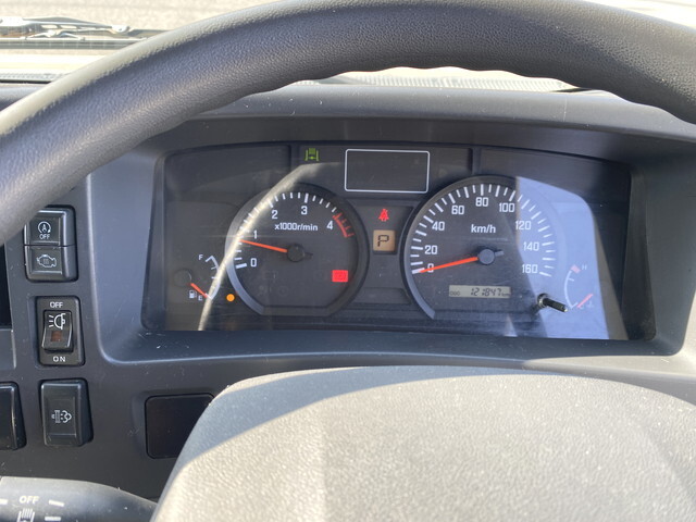 いすゞエルフアルミバン小型（2t・3t）[写真11]