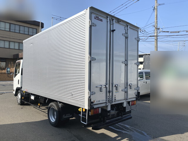 いすゞエルフアルミバン小型（2t・3t）[写真02]