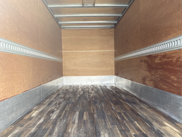 いすゞエルフアルミバン小型（2t・3t）[写真07]