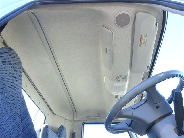 三菱ふそうファイターアルミブロック中型（4t）[写真22]