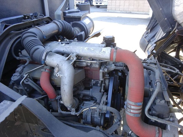 三菱ふそうファイターアルミブロック中型（4t）[写真30]