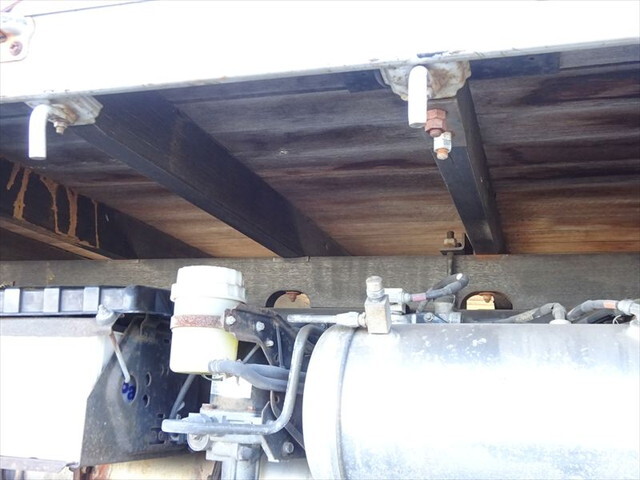 三菱ふそうファイターアルミブロック中型（4t）[写真07]