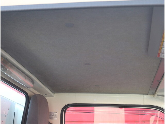 いすゞエルフ冷凍車（冷蔵車）小型（2t・3t）[写真35]