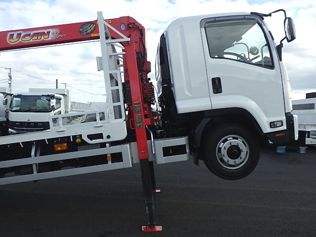 いすゞフォワードセルフクレーン3段増トン（6t・8t）[写真11]