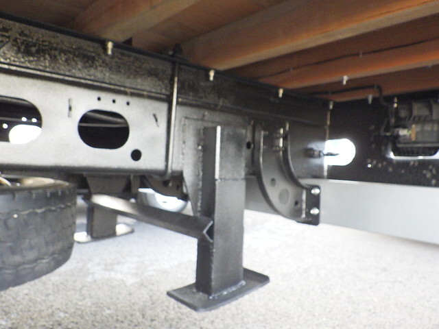 いすゞフォワードセルフクレーン3段増トン（6t・8t）[写真17]