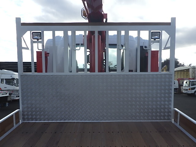 いすゞフォワードセルフクレーン3段増トン（6t・8t）[写真32]