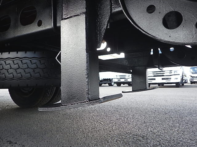 いすゞフォワードセルフクレーン3段増トン（6t・8t）[写真09]