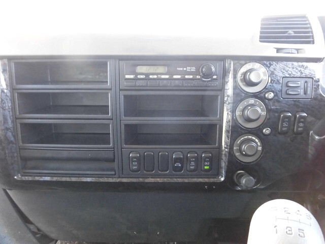 三菱ふそうファイターアルミブロック増トン（6t・8t）[写真18]