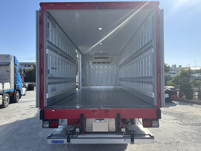 日野レンジャー冷凍車（冷蔵車）中型（4t）[写真22]