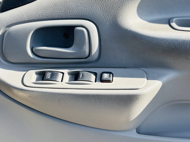 トヨタトヨエース平ボディ小型（2t・3t）[写真33]