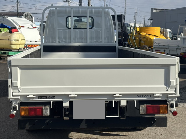 トヨタトヨエース平ボディ小型（2t・3t）[写真06]