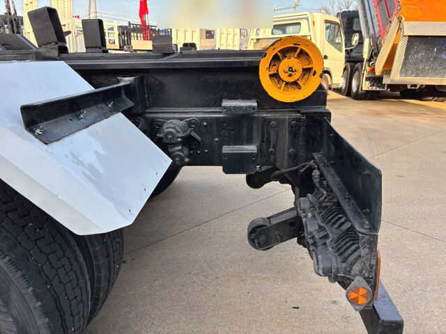 三菱ふそうファイターコンテナ専用車増トン（6t・8t）[写真16]