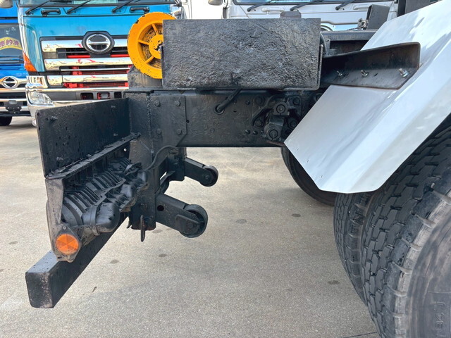 三菱ふそうファイターコンテナ専用車増トン（6t・8t）[写真23]