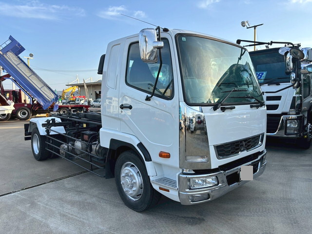 三菱ふそうファイターコンテナ専用車増トン（6t・8t）[写真03]