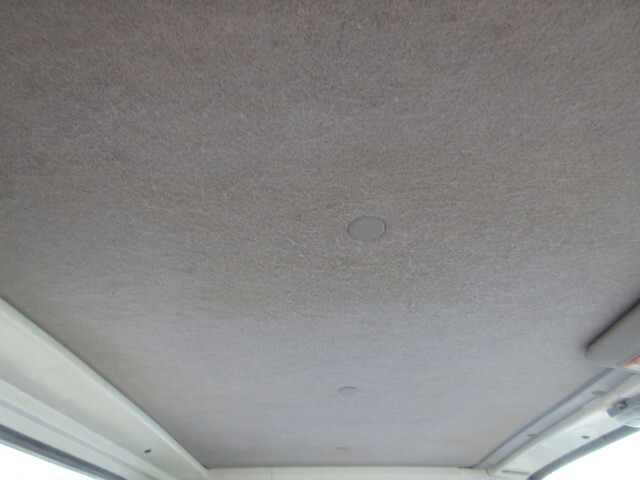 いすゞエルフ平ボディ小型（2t・3t）[写真11]