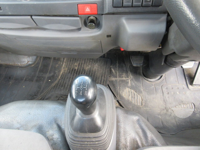 いすゞエルフ平ボディ小型（2t・3t）[写真12]