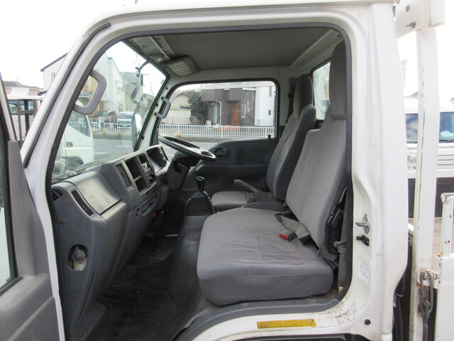 いすゞエルフ平ボディ小型（2t・3t）[写真15]