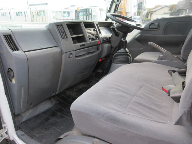 いすゞエルフ平ボディ小型（2t・3t）[写真16]