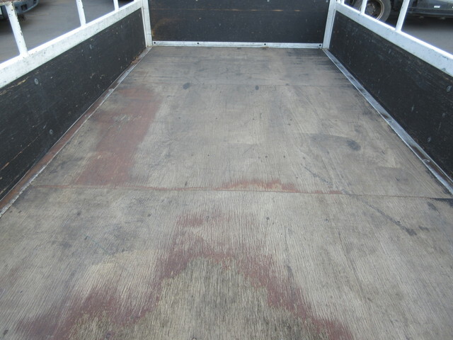 いすゞエルフ平ボディ小型（2t・3t）[写真23]