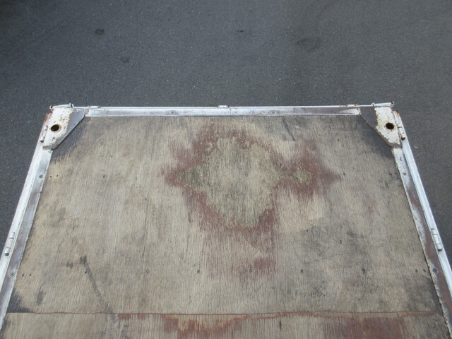 いすゞエルフ平ボディ小型（2t・3t）[写真27]