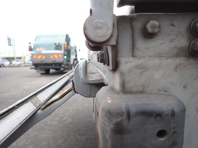 いすゞエルフアルミブロック小型（2t・3t）[写真22]