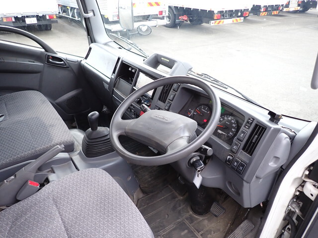 いすゞエルフアルミブロック小型（2t・3t）[写真24]