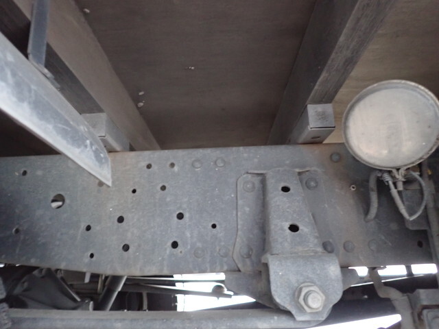 いすゞエルフアルミブロック小型（2t・3t）[写真09]