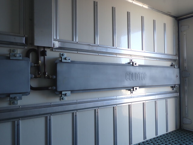 いすゞエルフ冷凍車（冷蔵車）小型（2t・3t）[写真10]