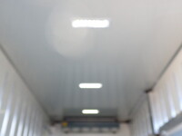 いすゞエルフ冷凍車（冷蔵車）小型（2t・3t）[写真23]