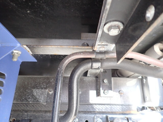 いすゞエルフ冷凍車（冷蔵車）小型（2t・3t）[写真23]